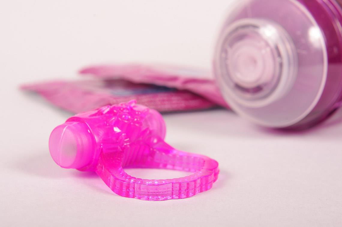 durex play ring of bliss vibrating ring Durex Play Ring of Bliss Vibrating Ring, 1 Count (Pack of 4) :  Amazon.com.au: Health, Household & Personal Care