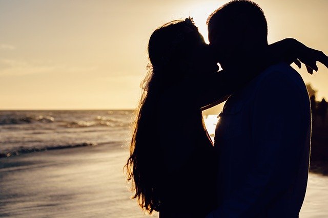 How to French kiss someone for the first time and make it memorable